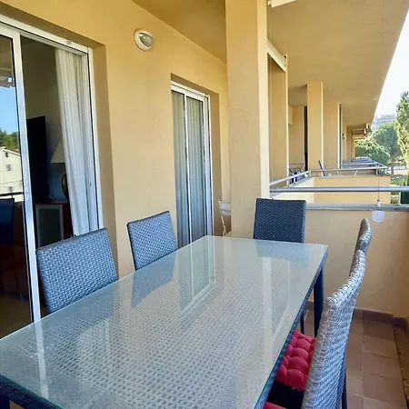 Appartamento For Six People With Swimming Pool