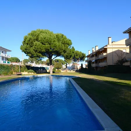 For Six People With Swimming Pool Appartamento *