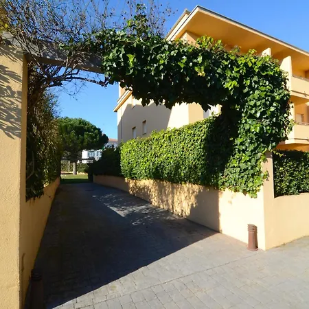 For Six People With Swimming Pool * L' Escala