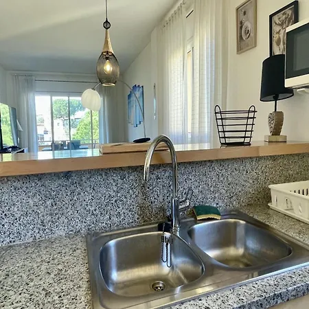 Appartamento For Six People With Swimming Pool
