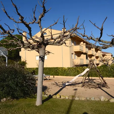 For Six People With Swimming Pool Appartamento *