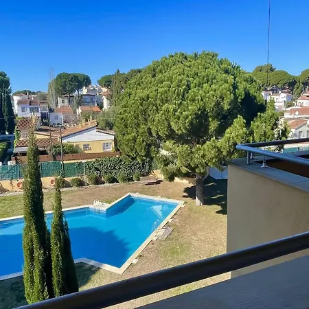 For Six People With Swimming Pool
